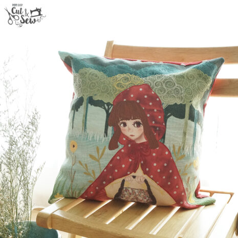 ปลอกหมอน Fairy Tale Cushion (Red Riding Hood) ด้านหน้า