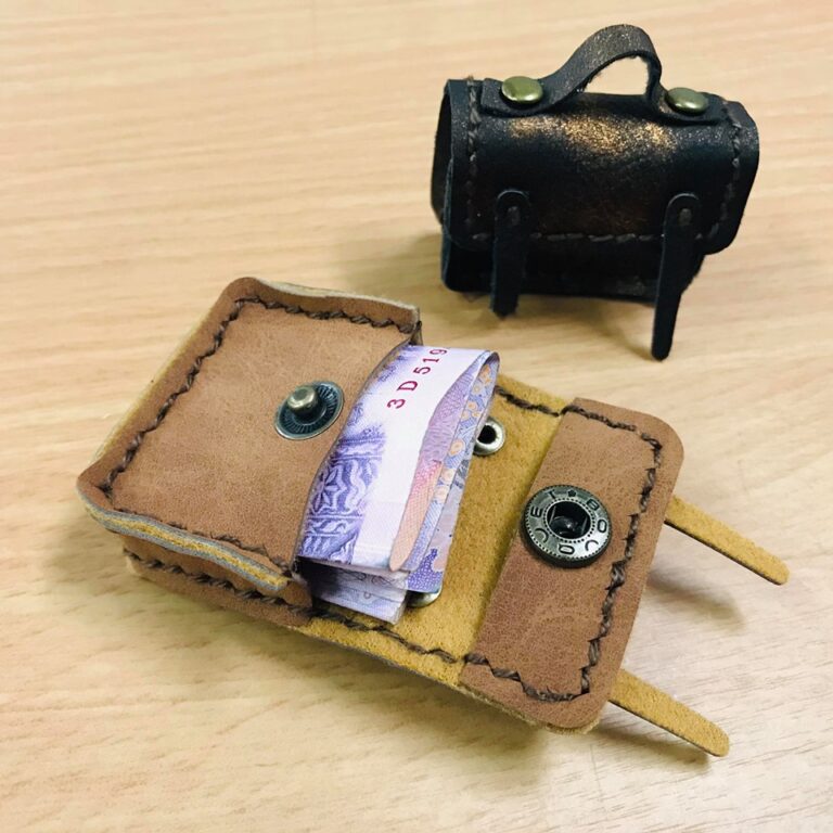 ไฟล์ ScanNCut : Hand Sewn Keychain Mini School Bag พวงกุญแจ รูปกระเป๋านักเรียนจิ๋ว (เย็บมือ)