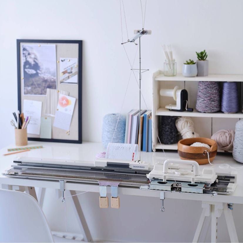 เครื่องถักไหมพรม 200 เข็ม Silver Reed รุ่น SK280